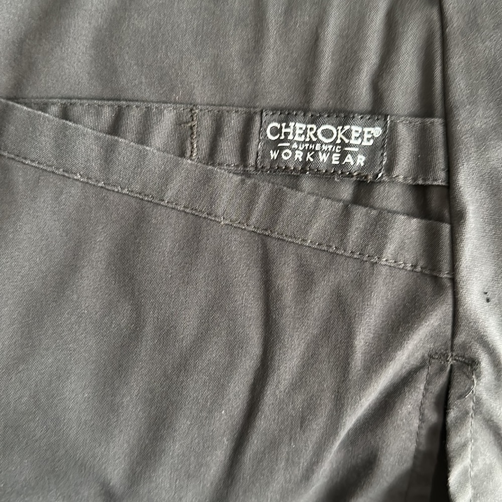 Scrub top - Picture 2 of 5